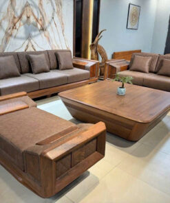 Bộ Sofa gỗ tự nhiên đẳng cấp và bàn trà khối lớn