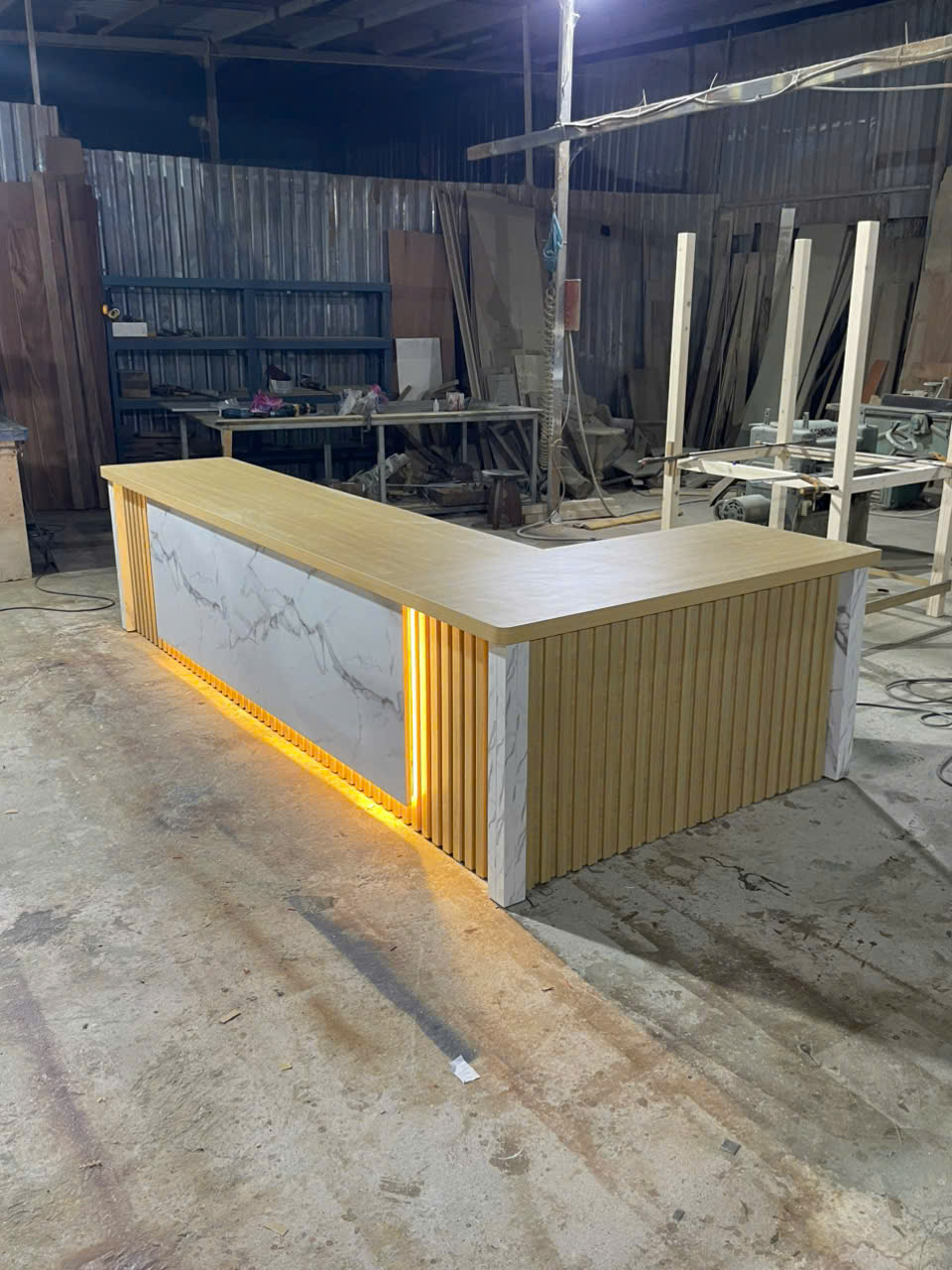 Mẫu Bàn Làm Việc Giám Đốc/Văn Phòng Luxury. Mẫu Bàn Làm Việc Giám Đốc/Văn Phòng Luxury.